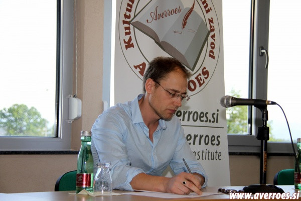 Prof. dr. Ian Almond