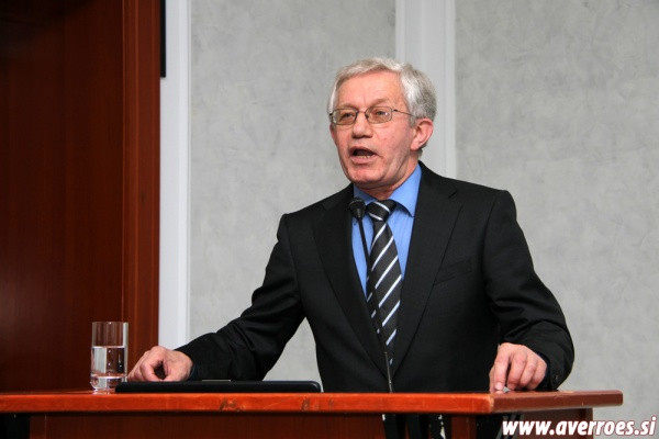 Prof. dr. Ismet Bušatlić