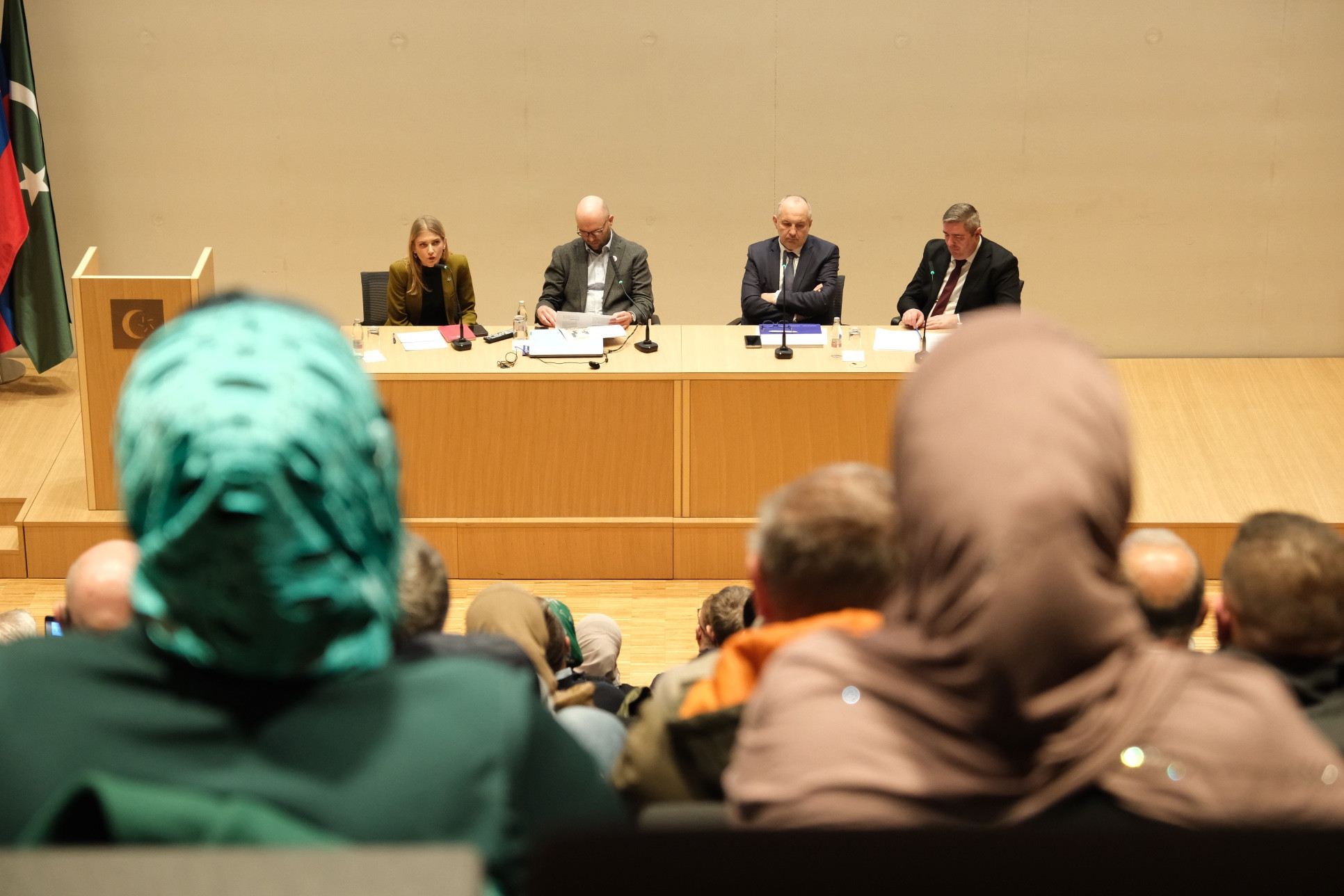 Okrogla miza ob zaključku projekta »Naše zgodbe: muslimani med nami«