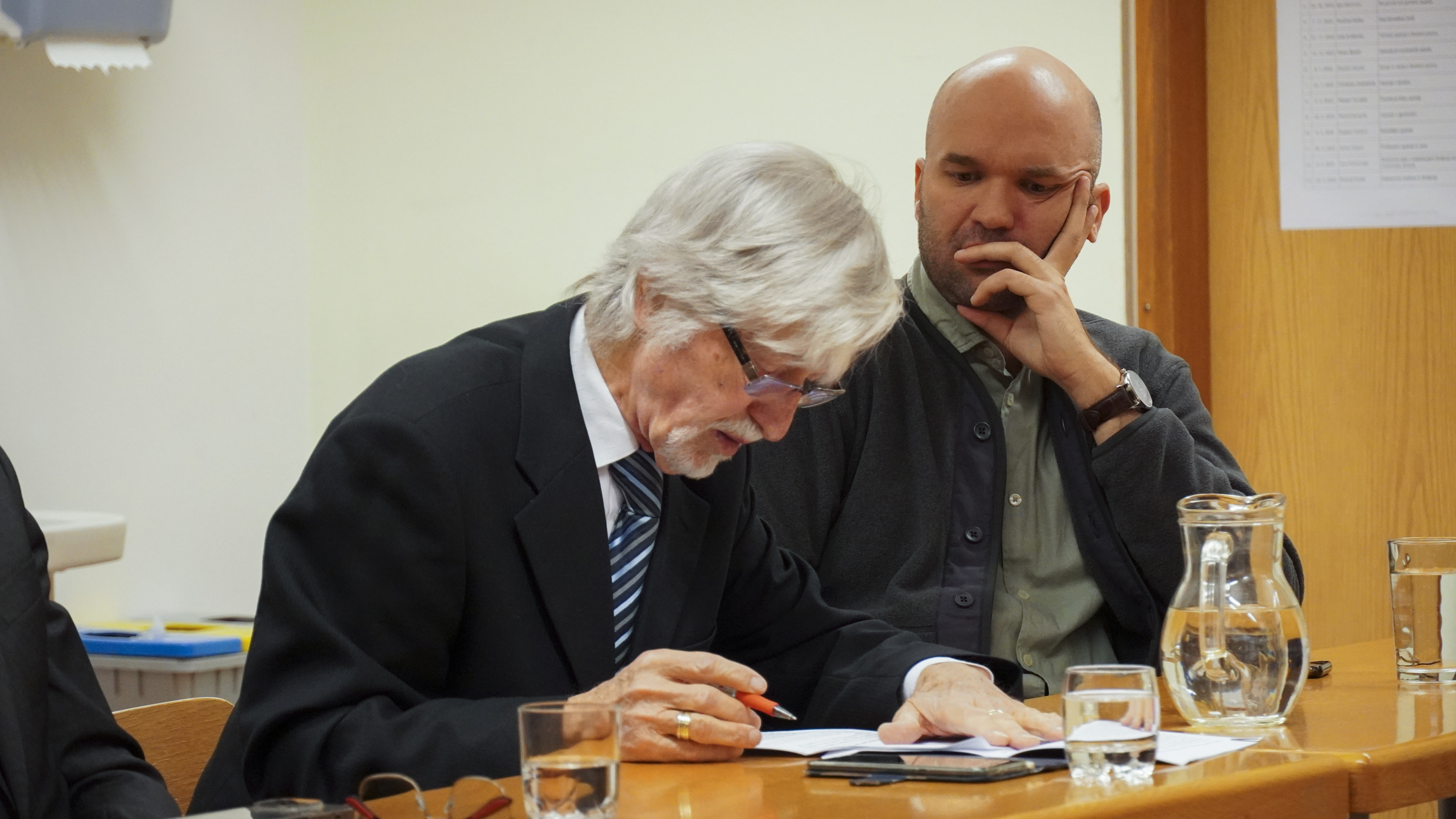 Okrogla miza - Vloga vernikov pri graditvi miru v sodobni pluralni družbi