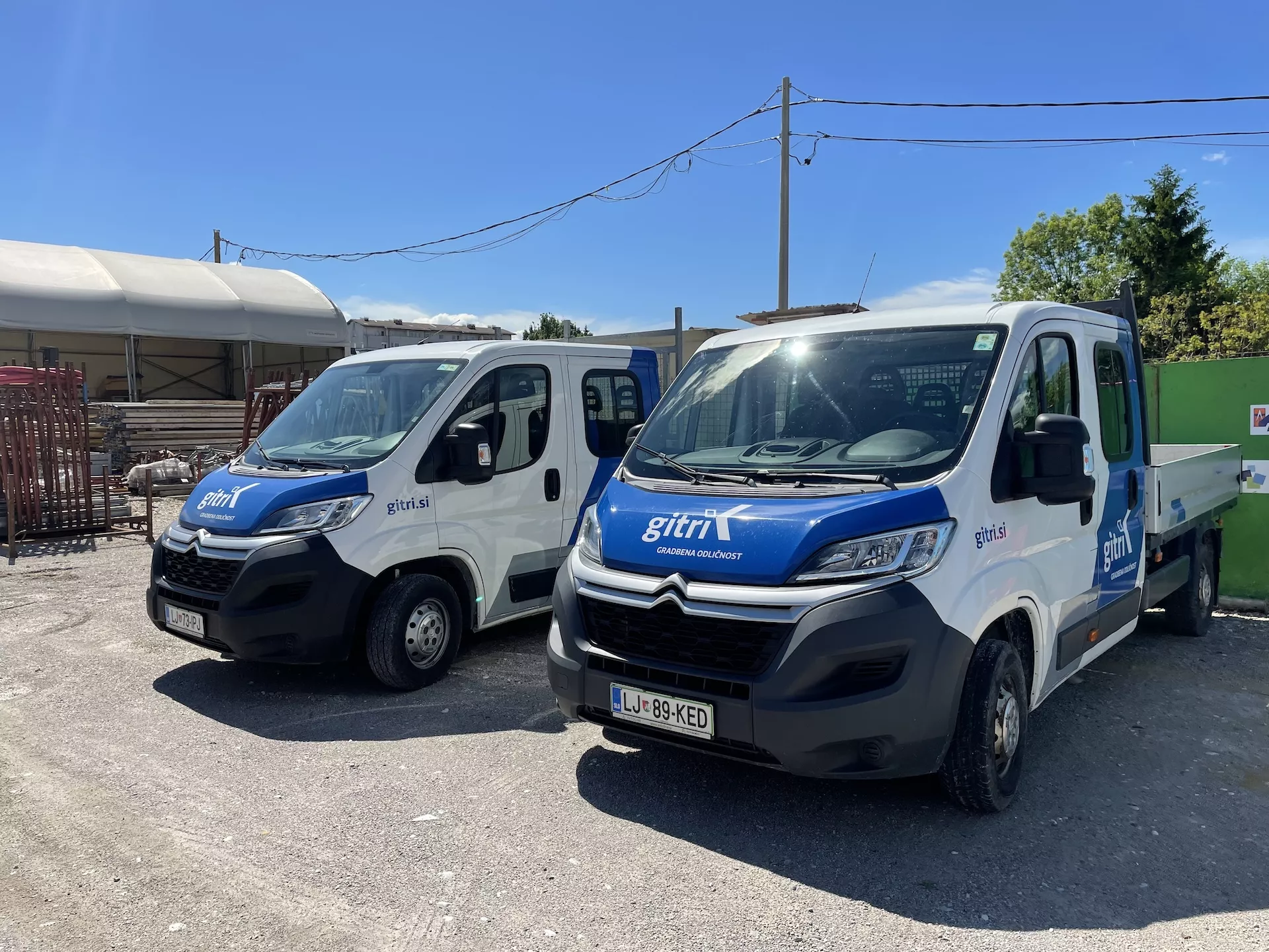 Gitri z izvedenimi aplikacijami nove celostne podobe zasijal v polni luči