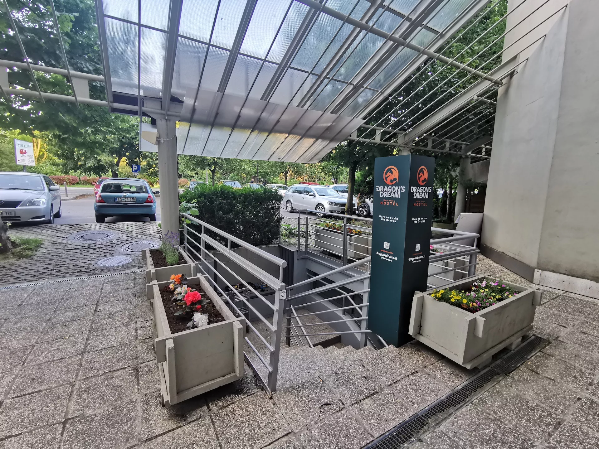 Signage Dragon’s Dream Hostel