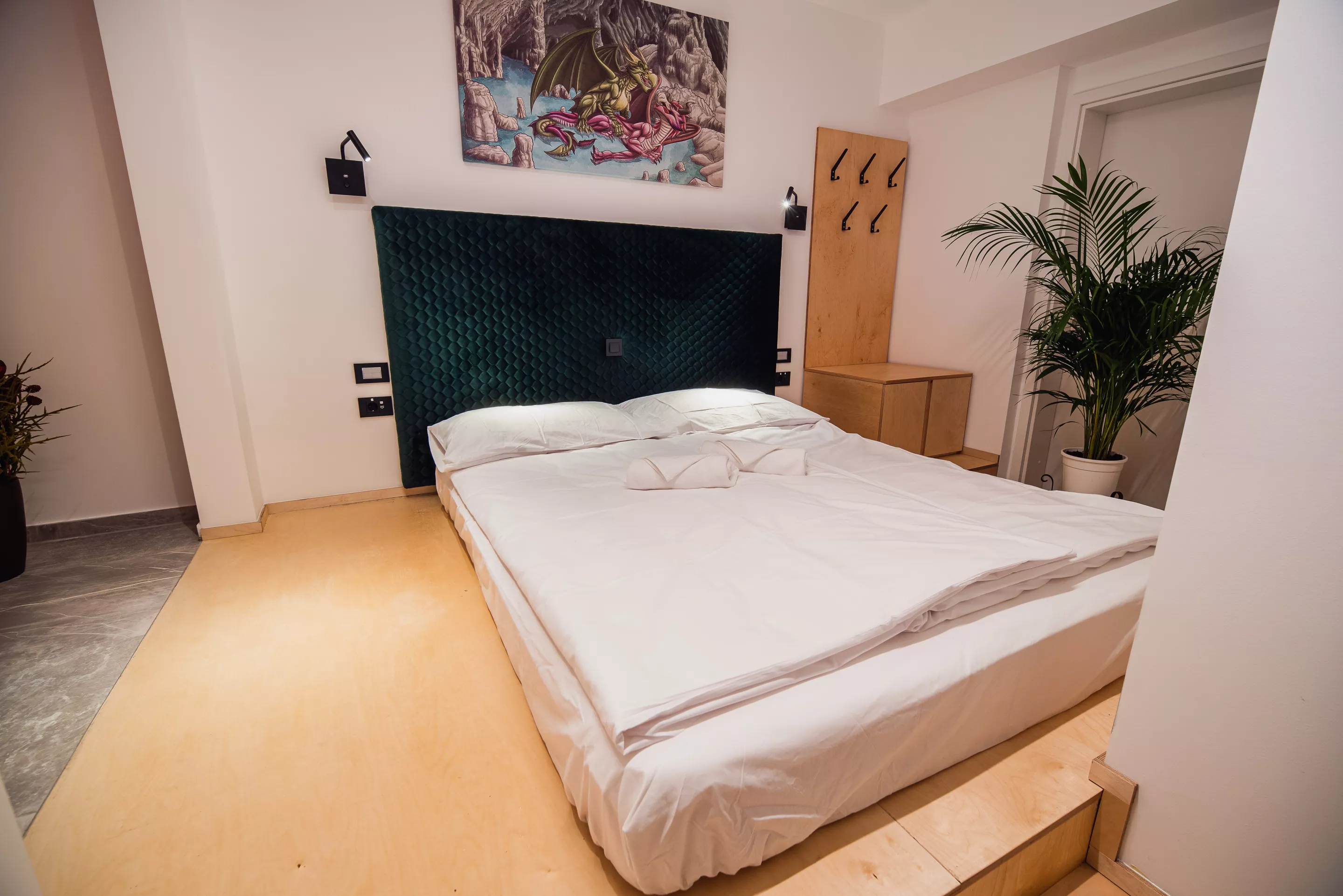 Zasebna soba z zakonsko posteljo in masažno kadjo