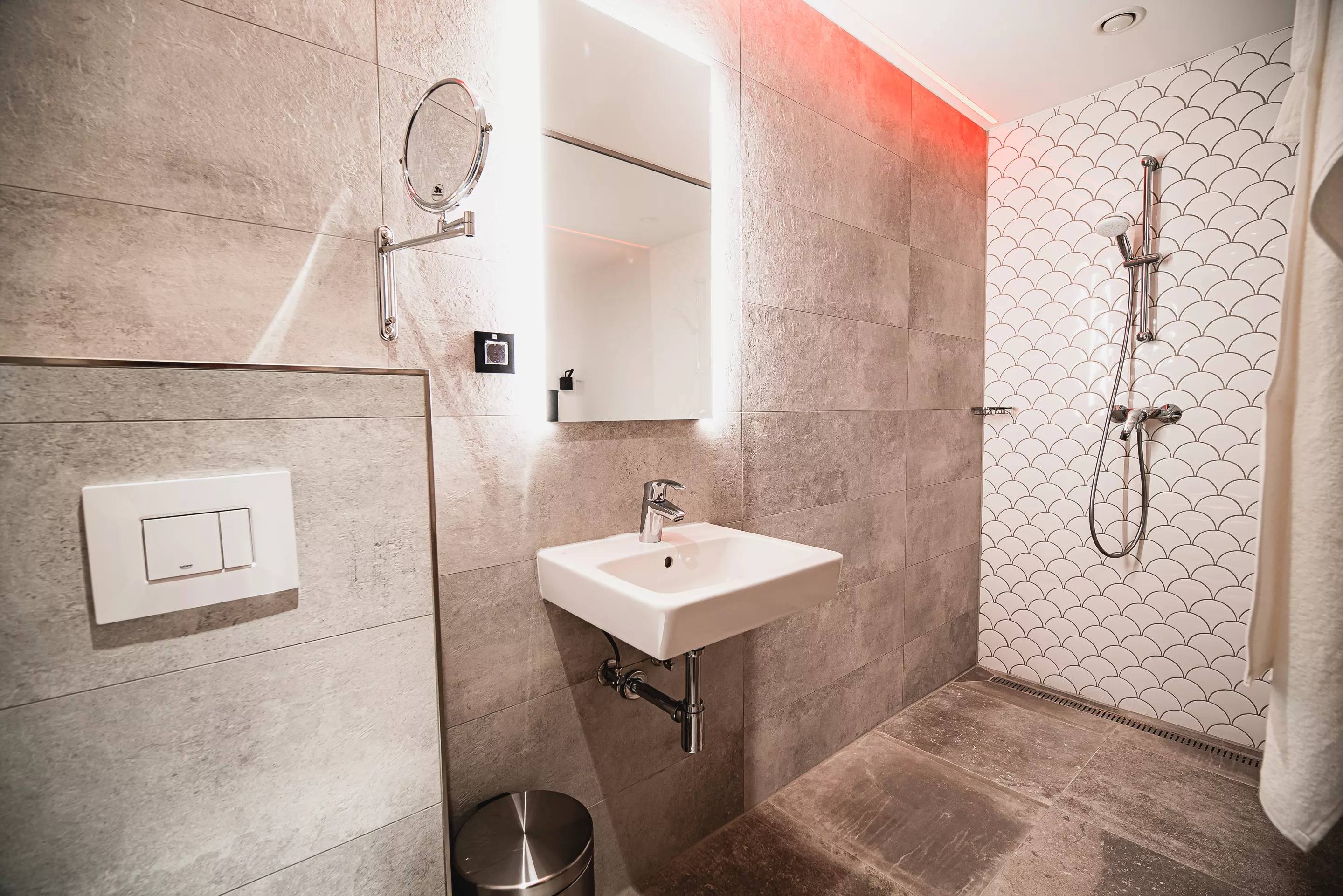 Zasebna soba z zakonsko posteljo za 2 osebi