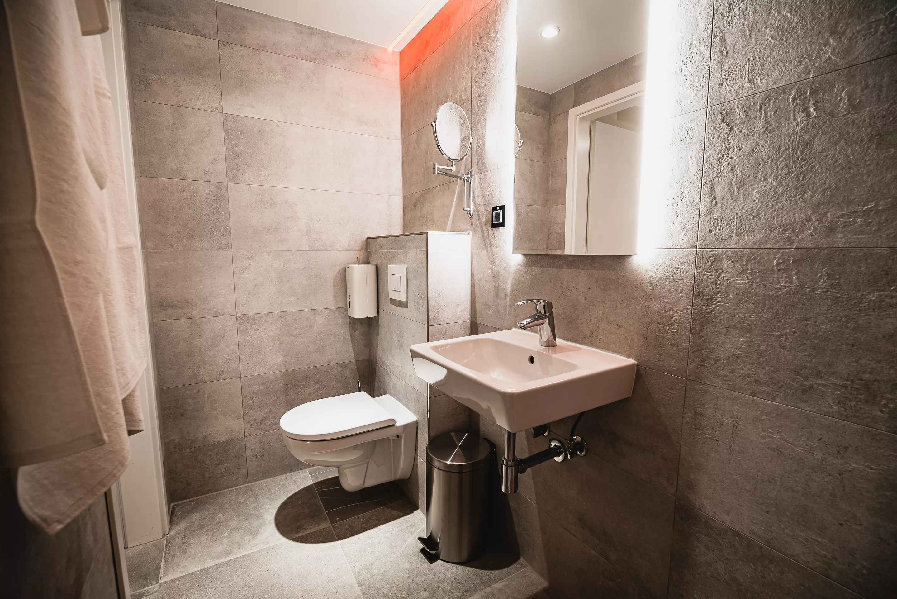 Zasebna soba z zakonsko posteljo za 2 osebi