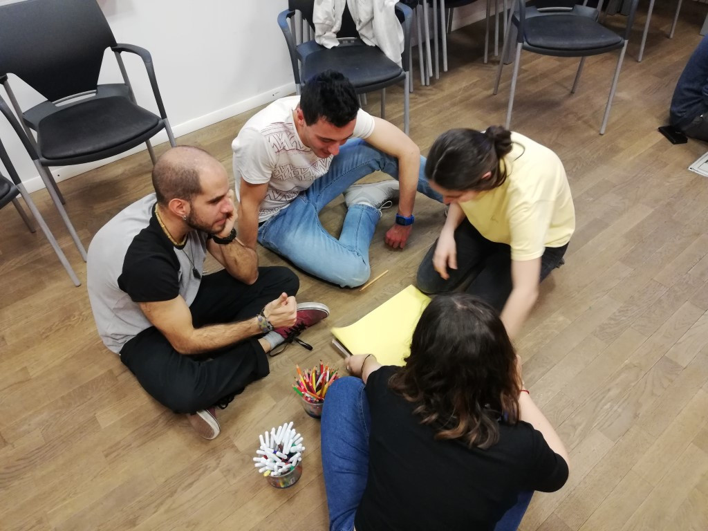 V MC KRŠKO OZAVEŠČALI O NASILJU NAD ŽENSKAMI