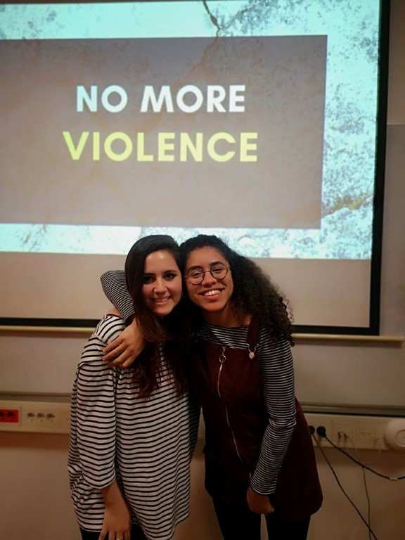 V MC KRŠKO OZAVEŠČALI O NASILJU NAD ŽENSKAMI