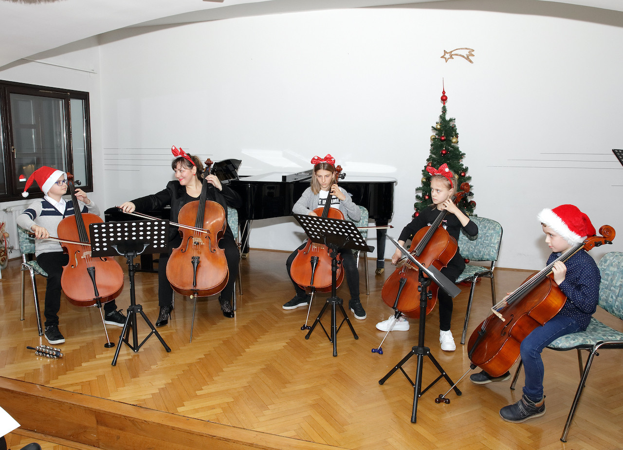 Božično-novoletni koncert nekdanjih učencev 2019