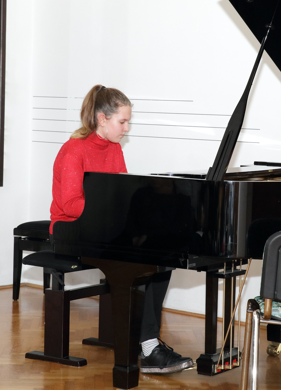 Božično-novoletni koncert nekdanjih učencev 2019