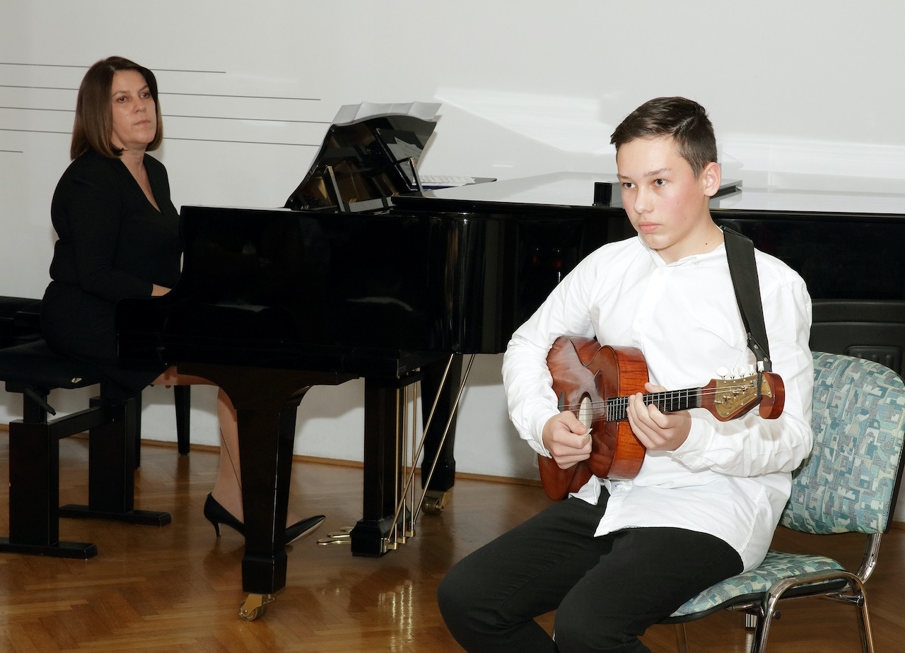 Božično-novoletni koncert nekdanjih učencev 2019