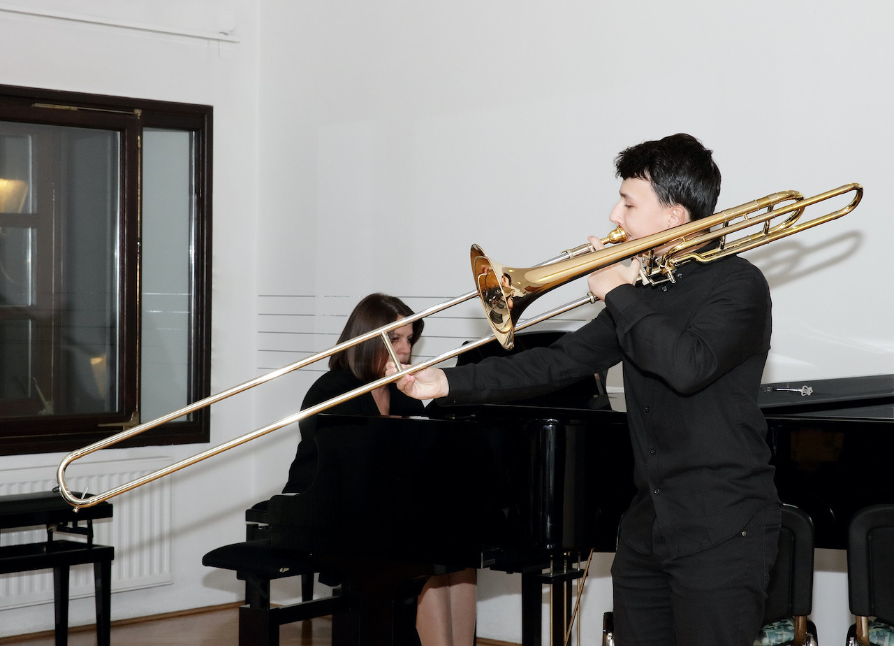 Božično-novoletni koncert nekdanjih učencev 2019