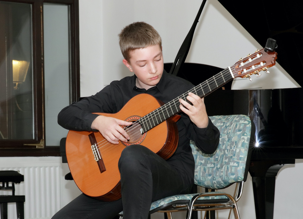 Božično-novoletni koncert nekdanjih učencev 2019