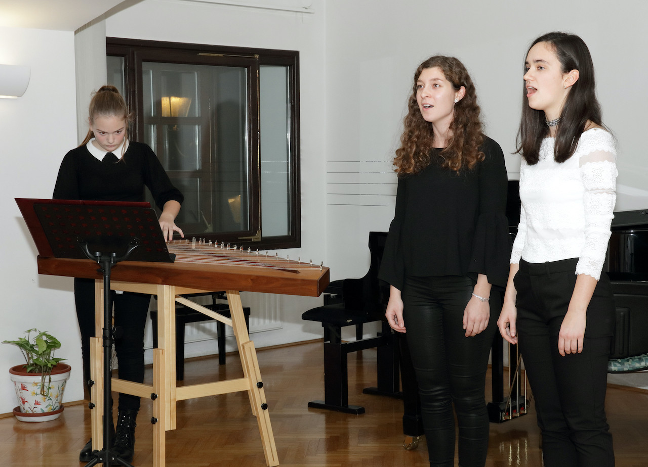 Božično-novoletni koncert nekdanjih učencev 2019