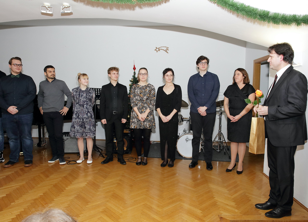 Božično-novoletni koncert nekdanjih učencev 2019