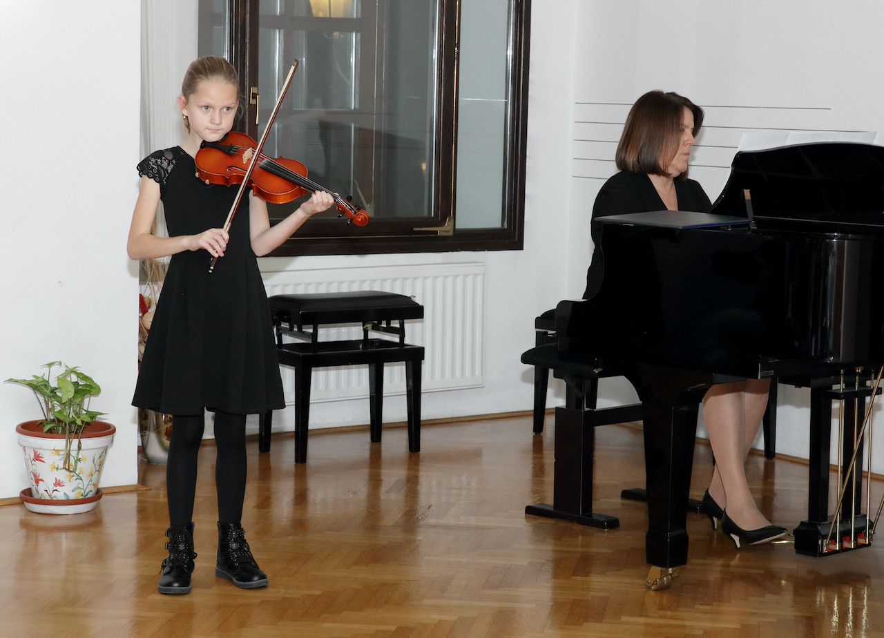 Božično-novoletni koncert nekdanjih učencev 2019