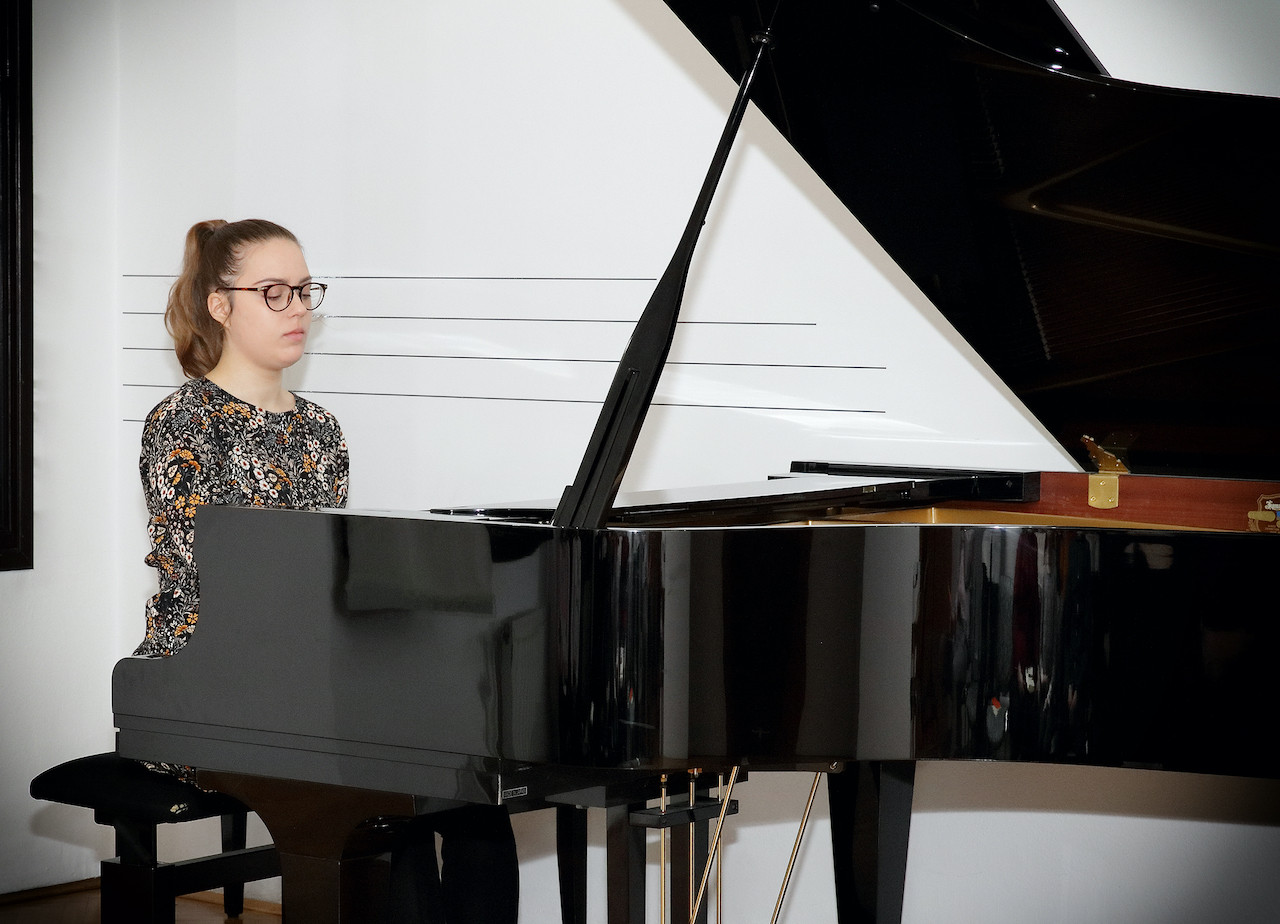 Božično-novoletni koncert nekdanjih učencev 2019