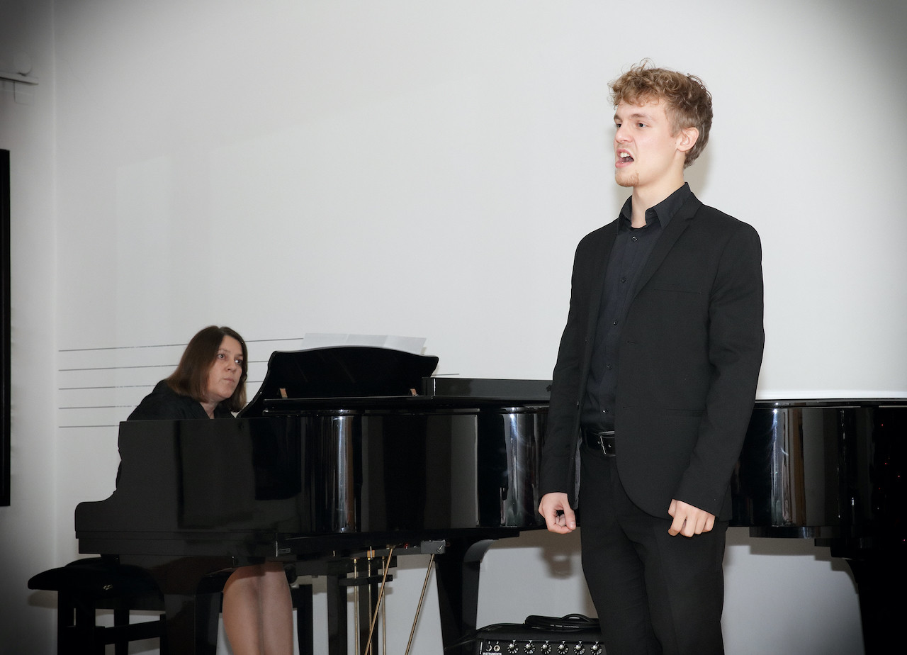 Božično-novoletni koncert nekdanjih učencev 2019