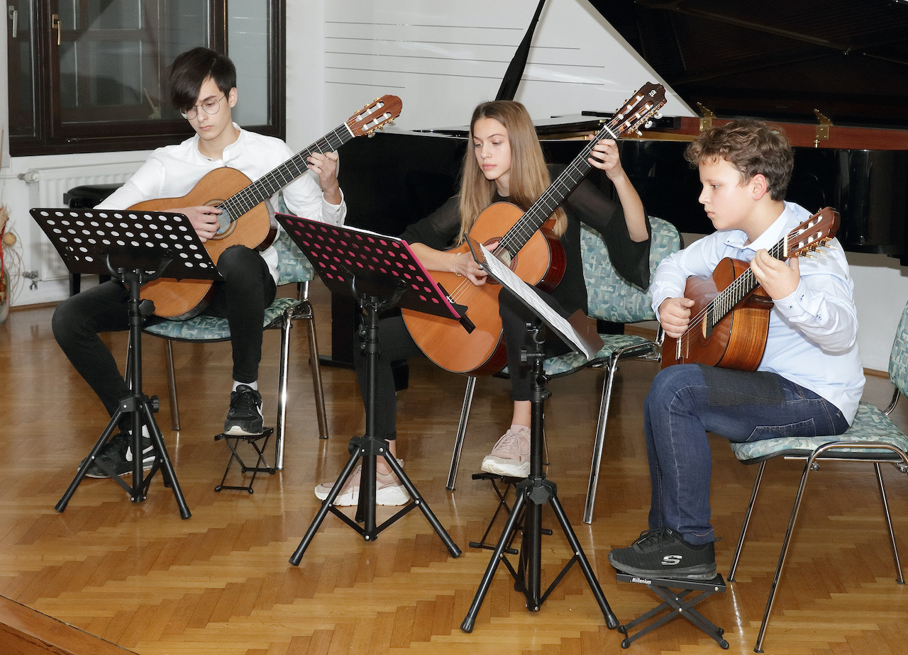 Božično-novoletni koncert nekdanjih učencev 2019