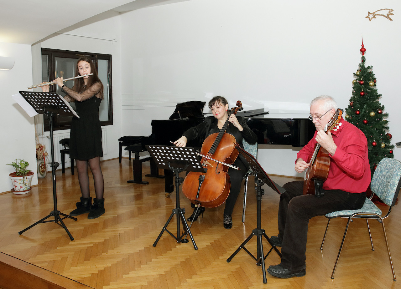 Božično-novoletni koncert nekdanjih učencev 2019