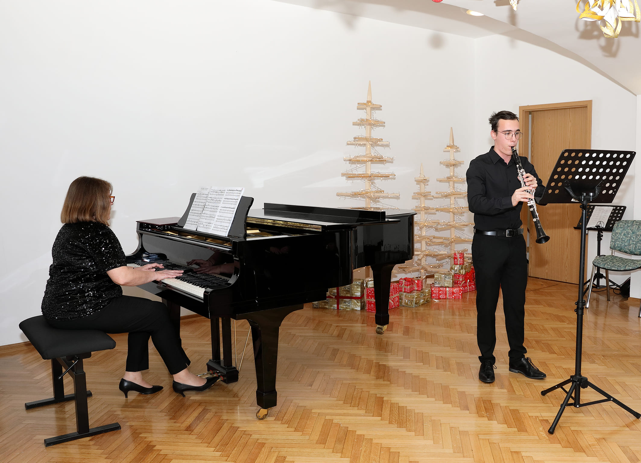 Božično-novoletni koncert nekdanjih učencev 2025