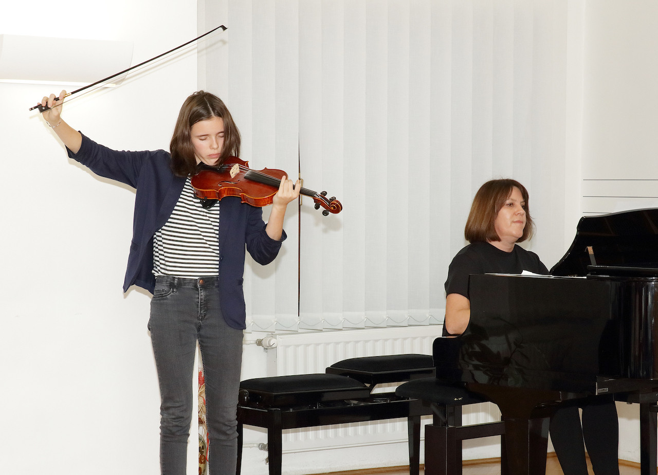 Božično-novoletni koncert učencev GŠ Brežice 2018