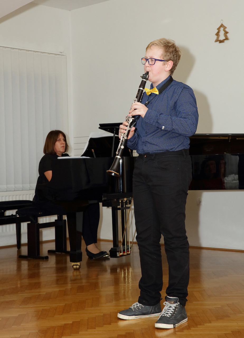 Božično-novoletni koncert učencev GŠ Brežice 2018