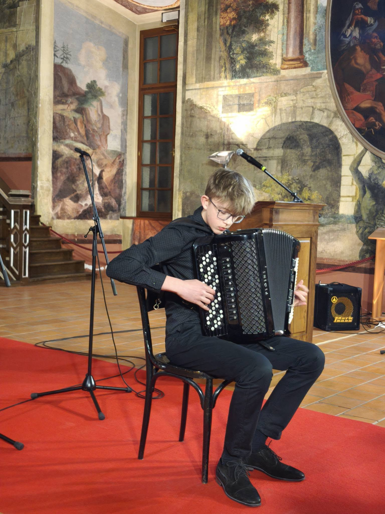 Dobrodelni koncert Ko glasba sreča srce