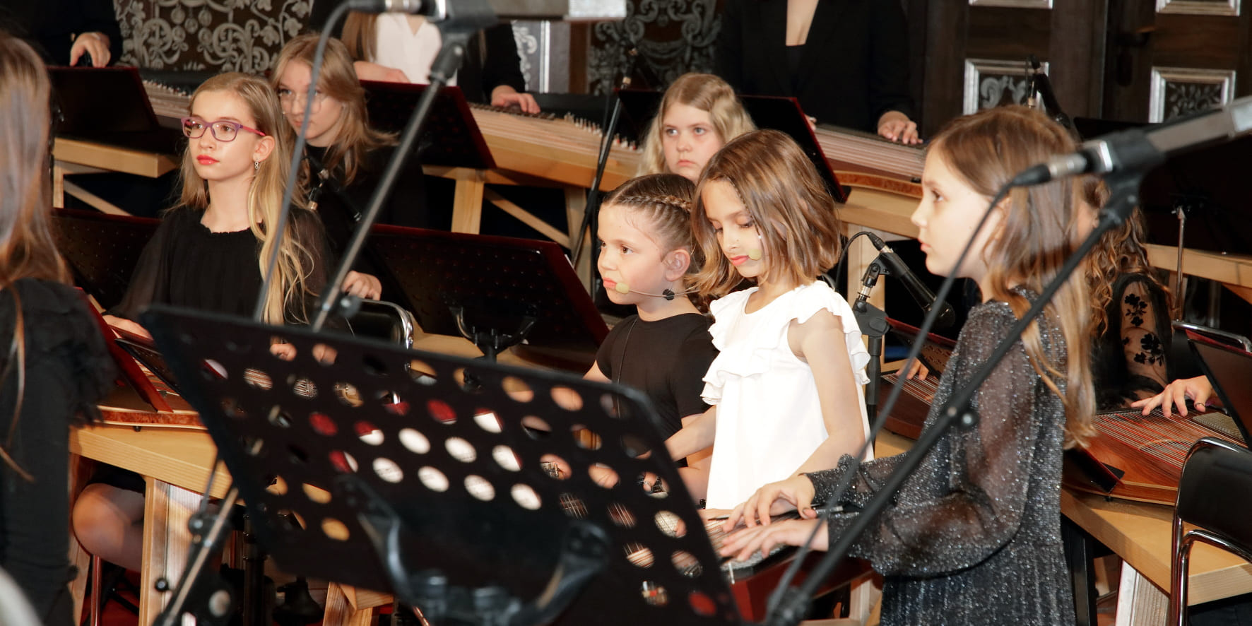 Koncert citrarskega orkestra Glasbene šole Brežice