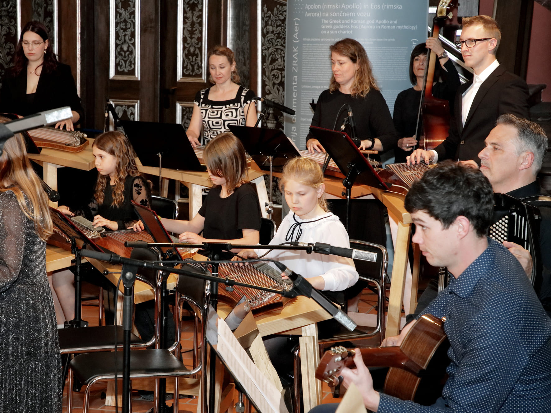 Koncert citrarskega orkestra Glasbene šole Brežice