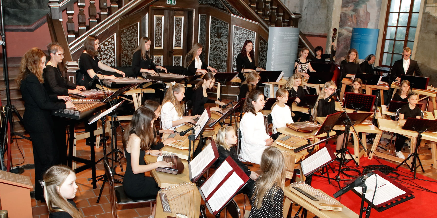 Koncert citrarskega orkestra Glasbene šole Brežice