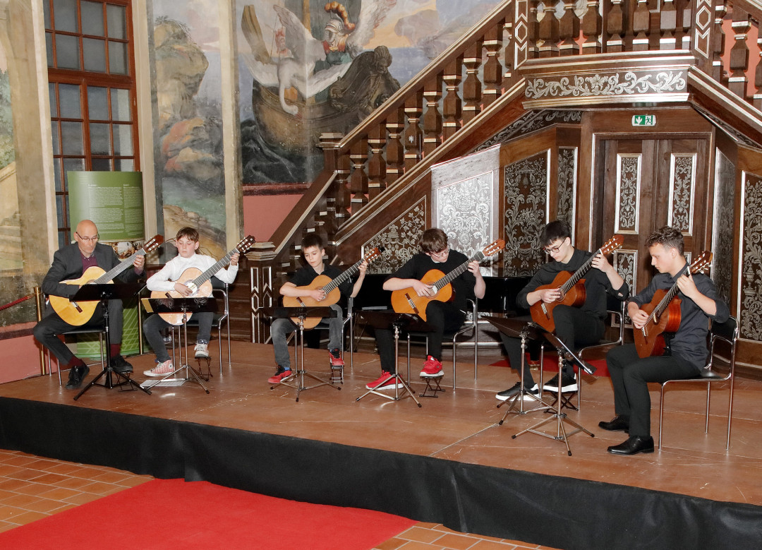 Koncert kitaristov: Matic Lazić, Martin Urek in ostali učenci prof. T. Vrandečića