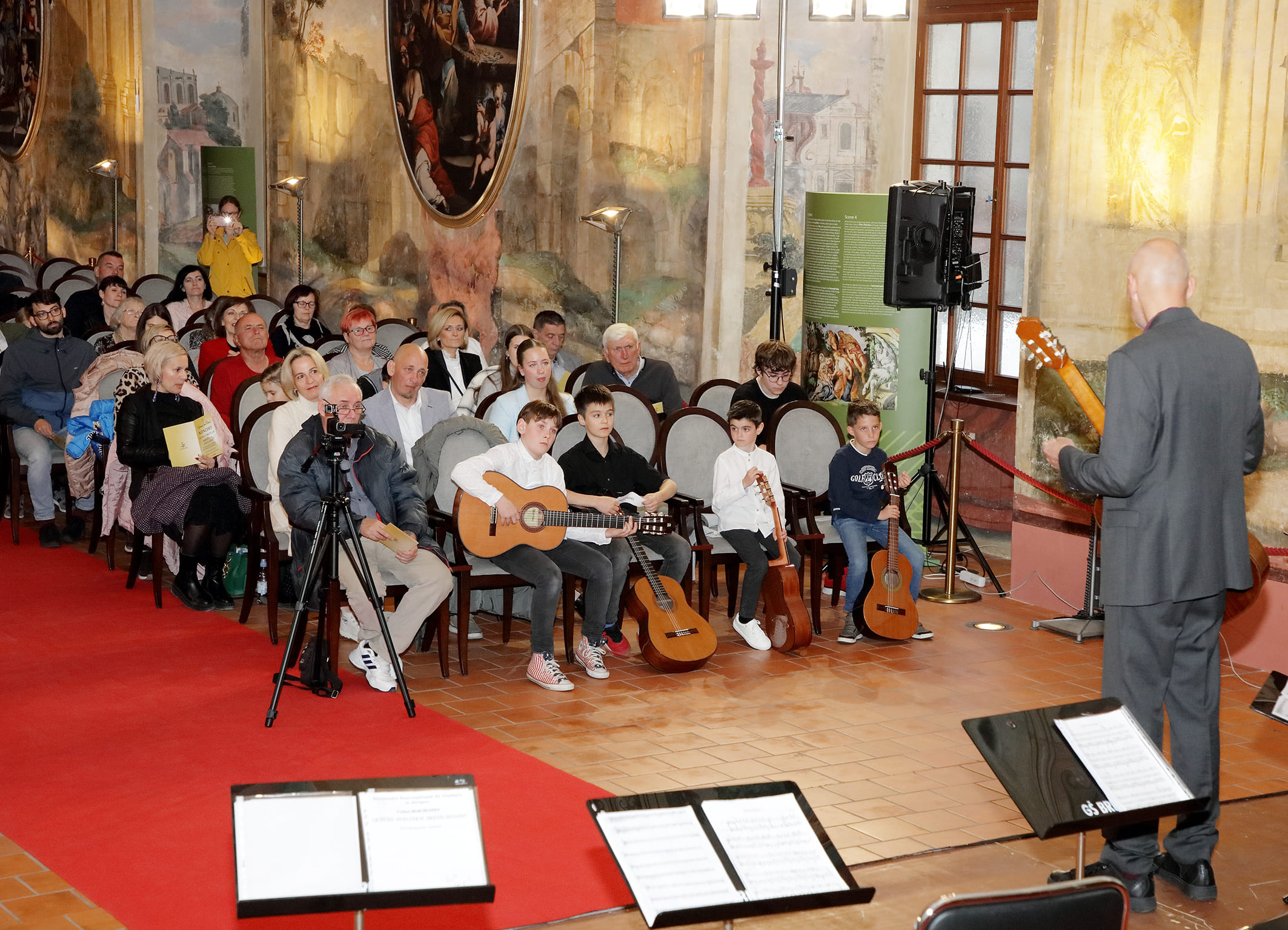 Koncert kitaristov: Matic Lazić, Martin Urek in ostali učenci prof. T. Vrandečića