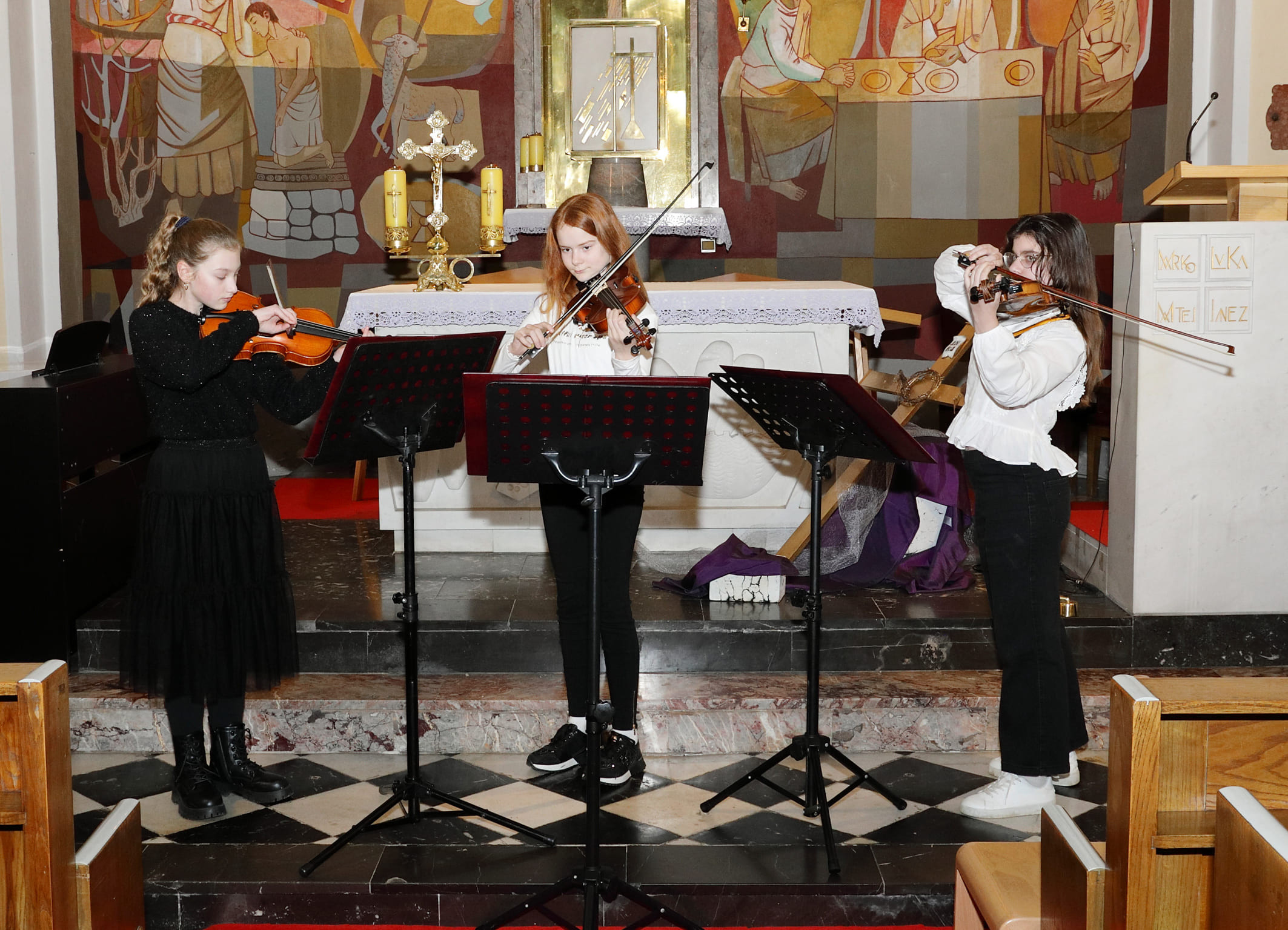 Koncert »Ob materinskem dnevu«