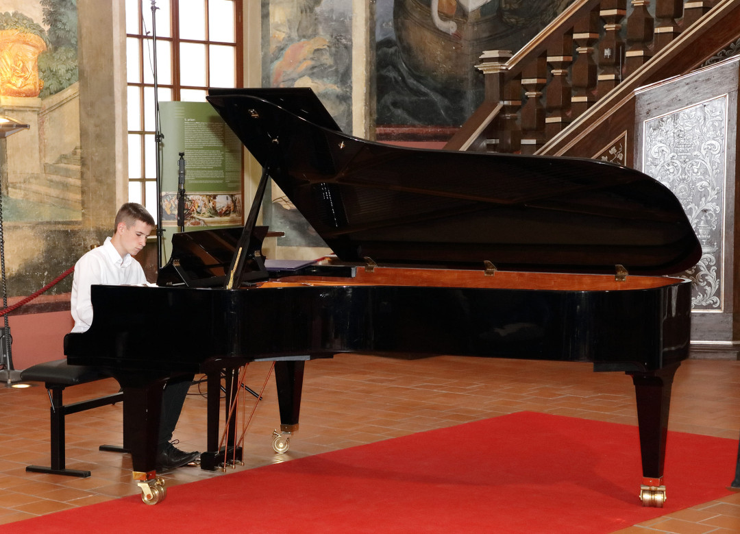 Koncert ob zaključku šolanja Miha Knez