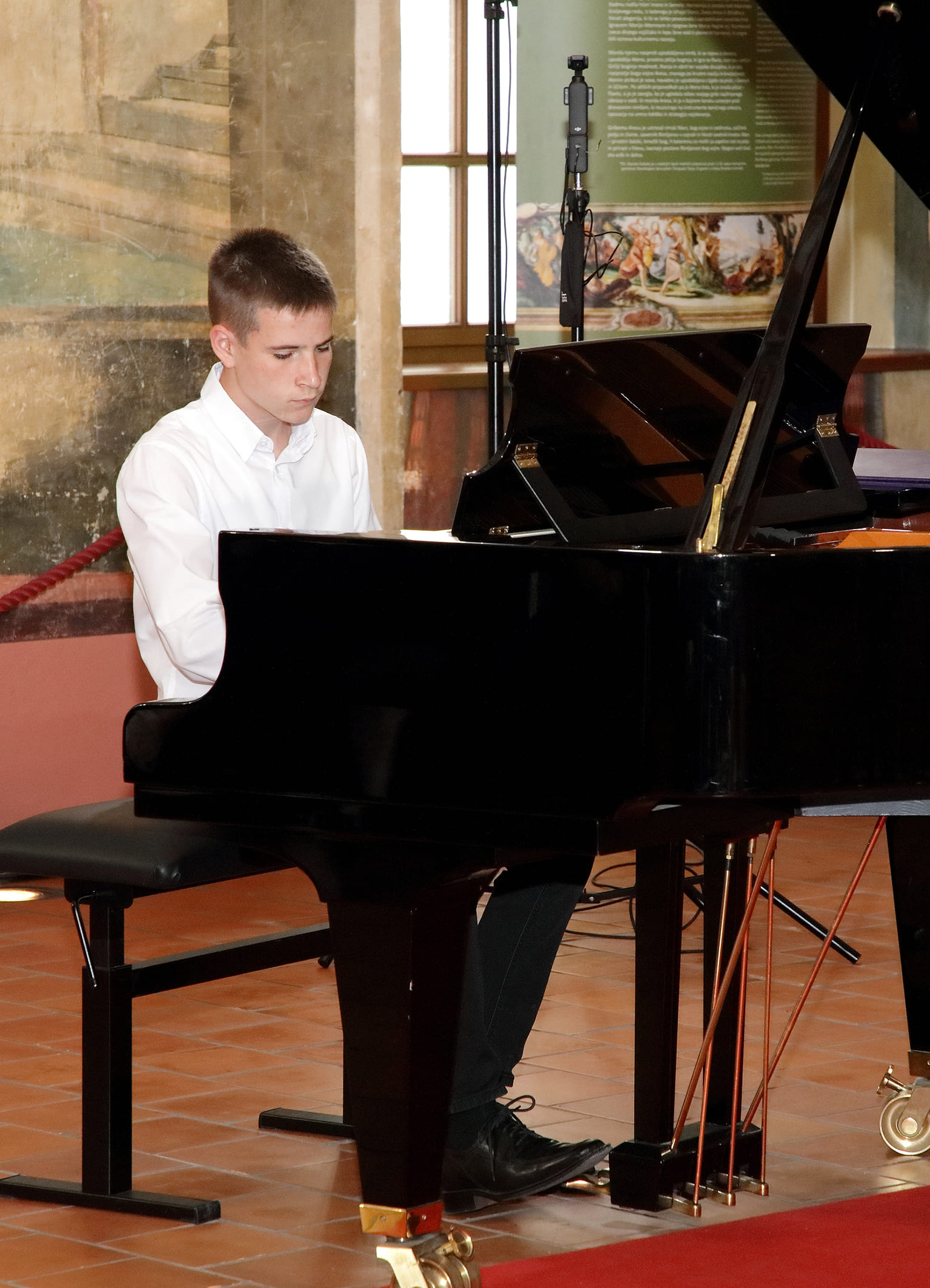 Koncert ob zaključku šolanja Miha Knez