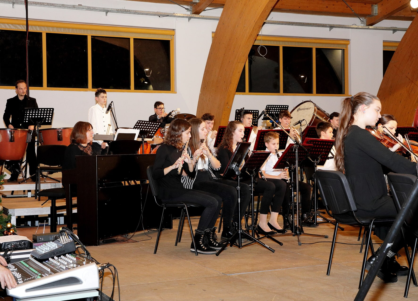 Koncert orkestrov in Solzic