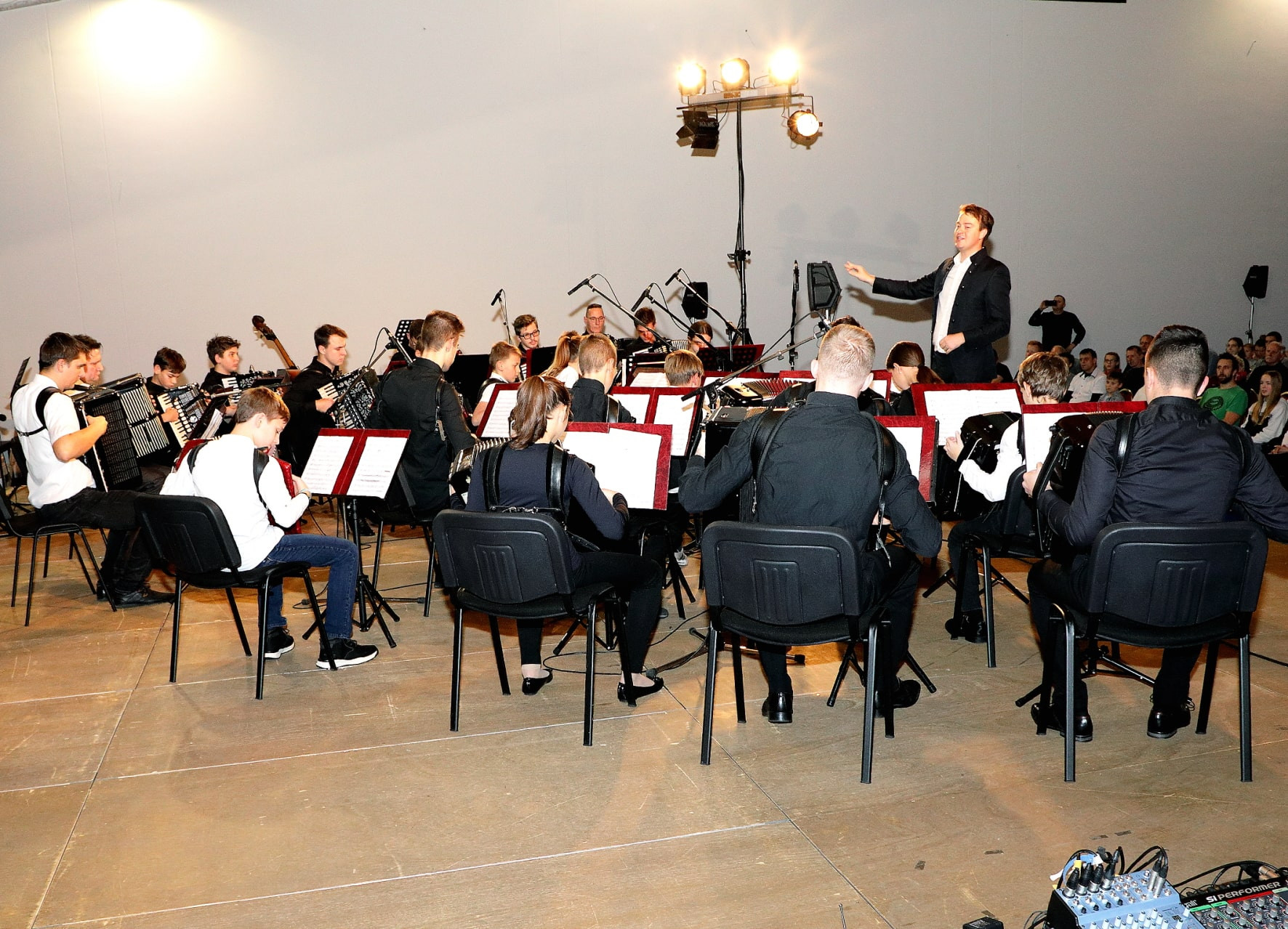 Koncert orkestrov in Solzic