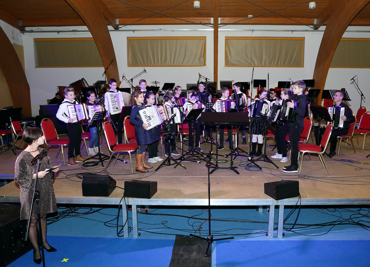 Koncert orkestrov in vokalne skupine Solzice 2019