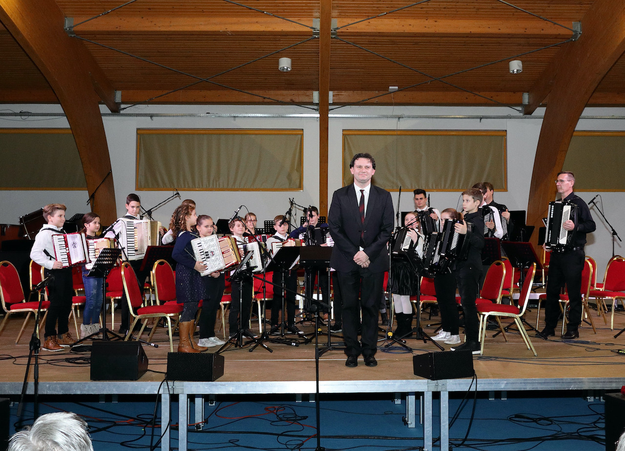 Koncert orkestrov in vokalne skupine Solzice 2019