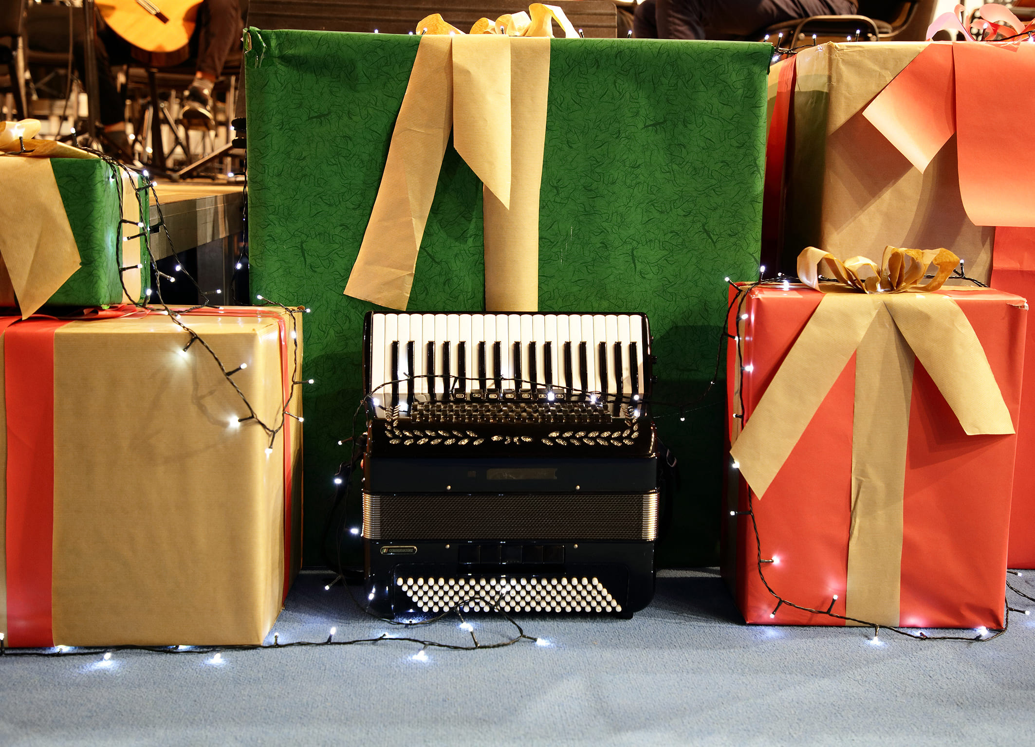 Koncert orkestrov in zbora