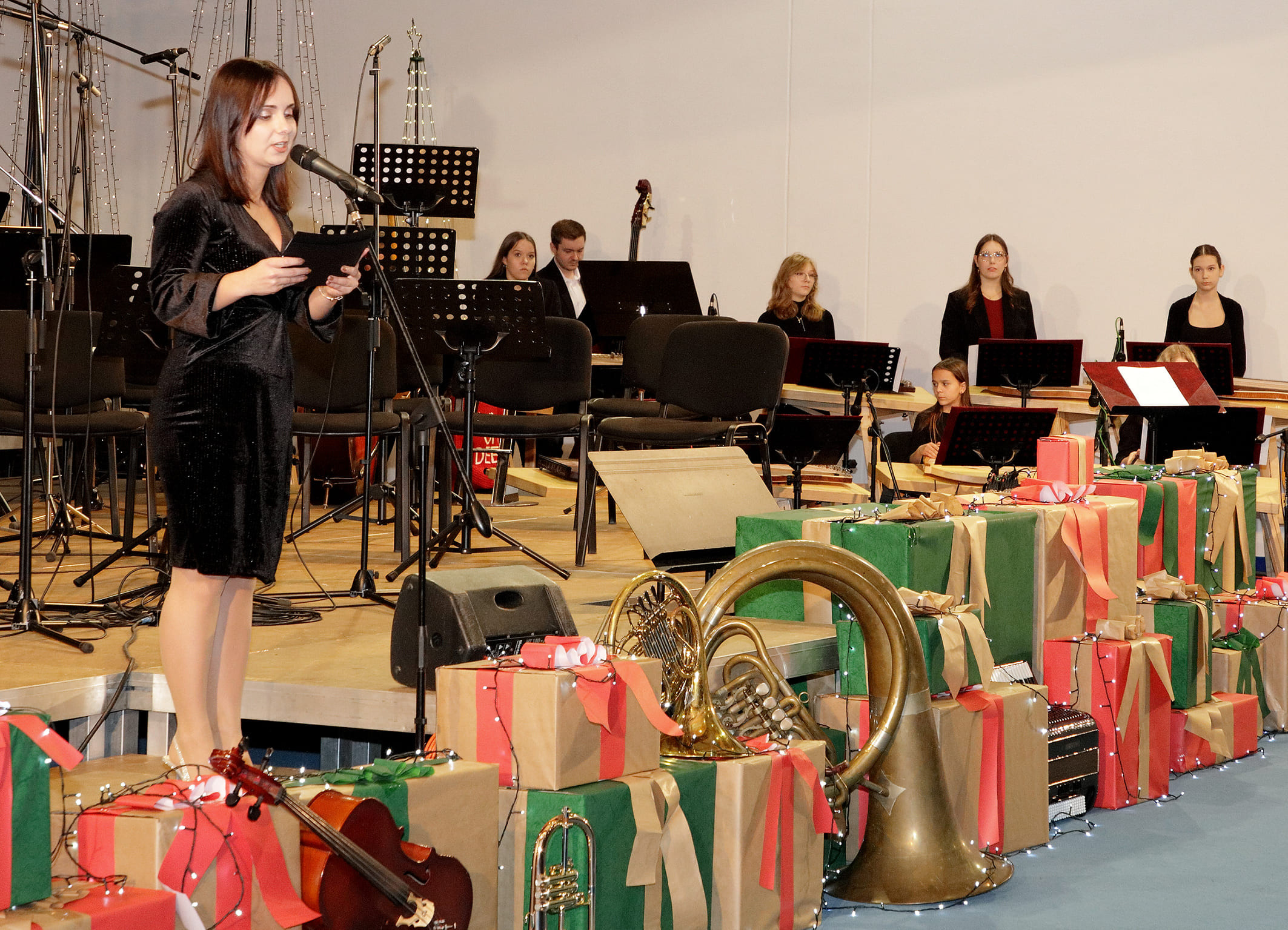 Koncert orkestrov in zbora