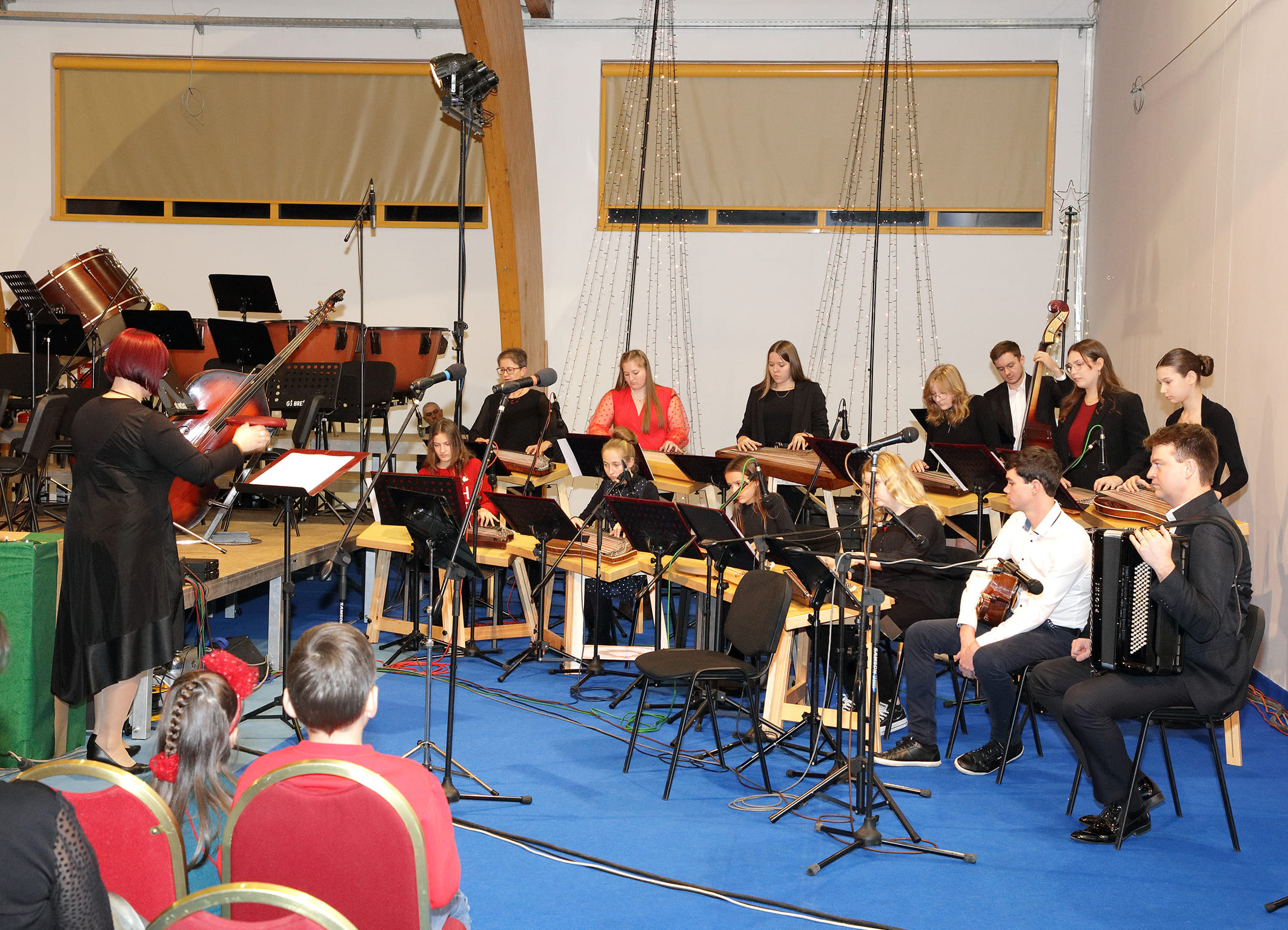 Koncert orkestrov in zbora