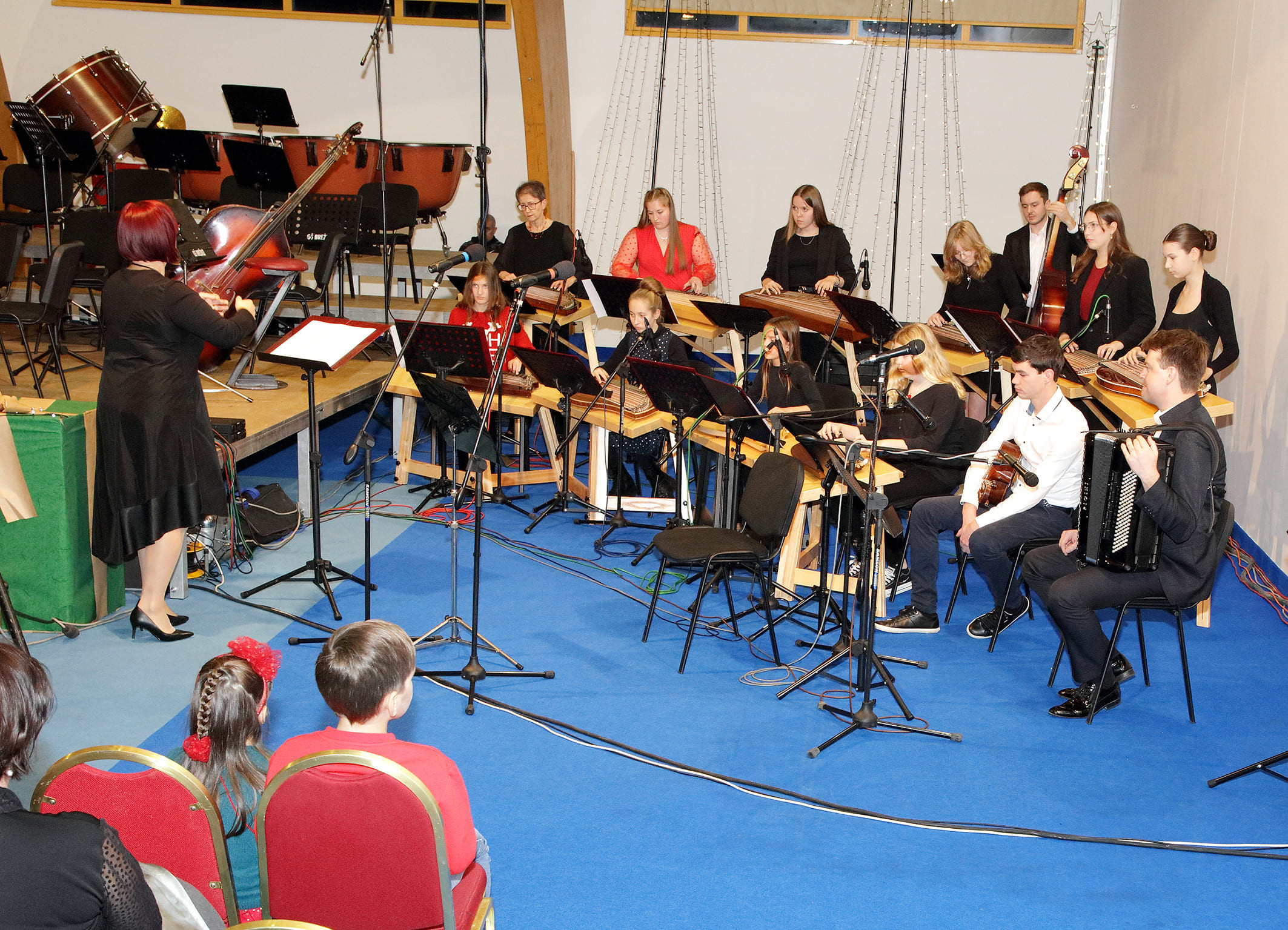 Koncert orkestrov in zbora