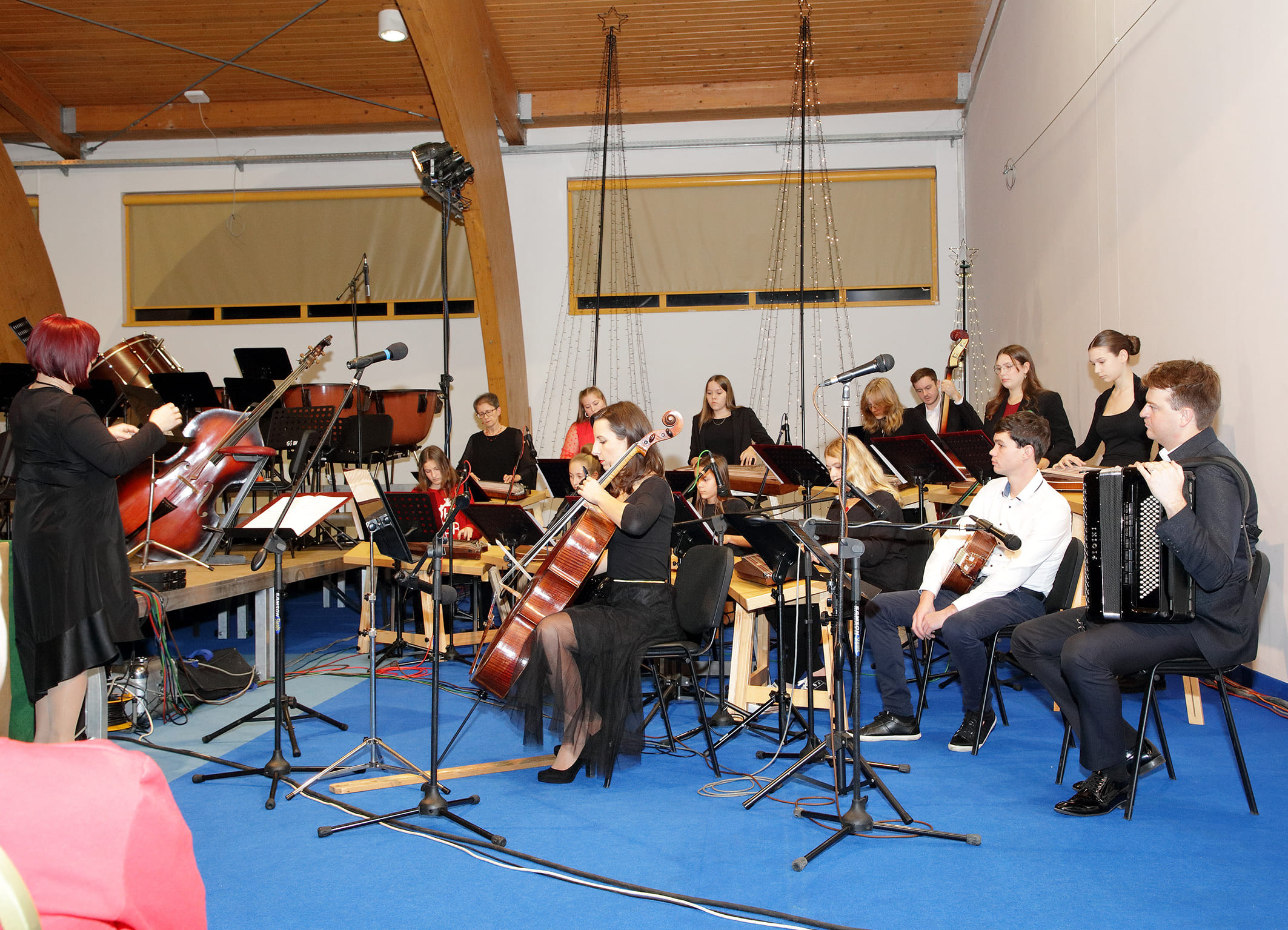 Koncert orkestrov in zbora