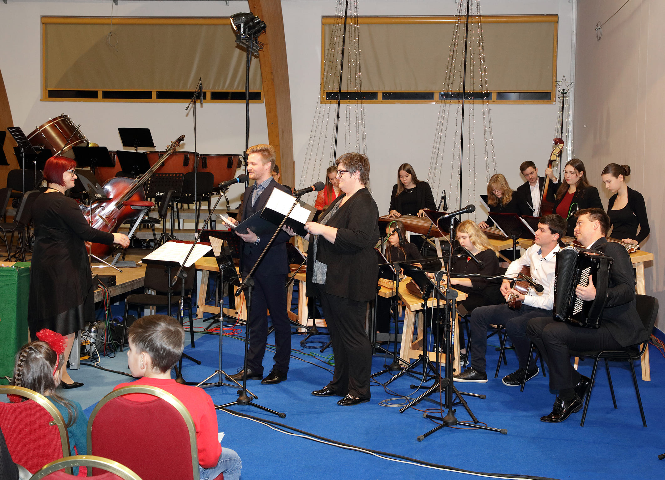 Koncert orkestrov in zbora