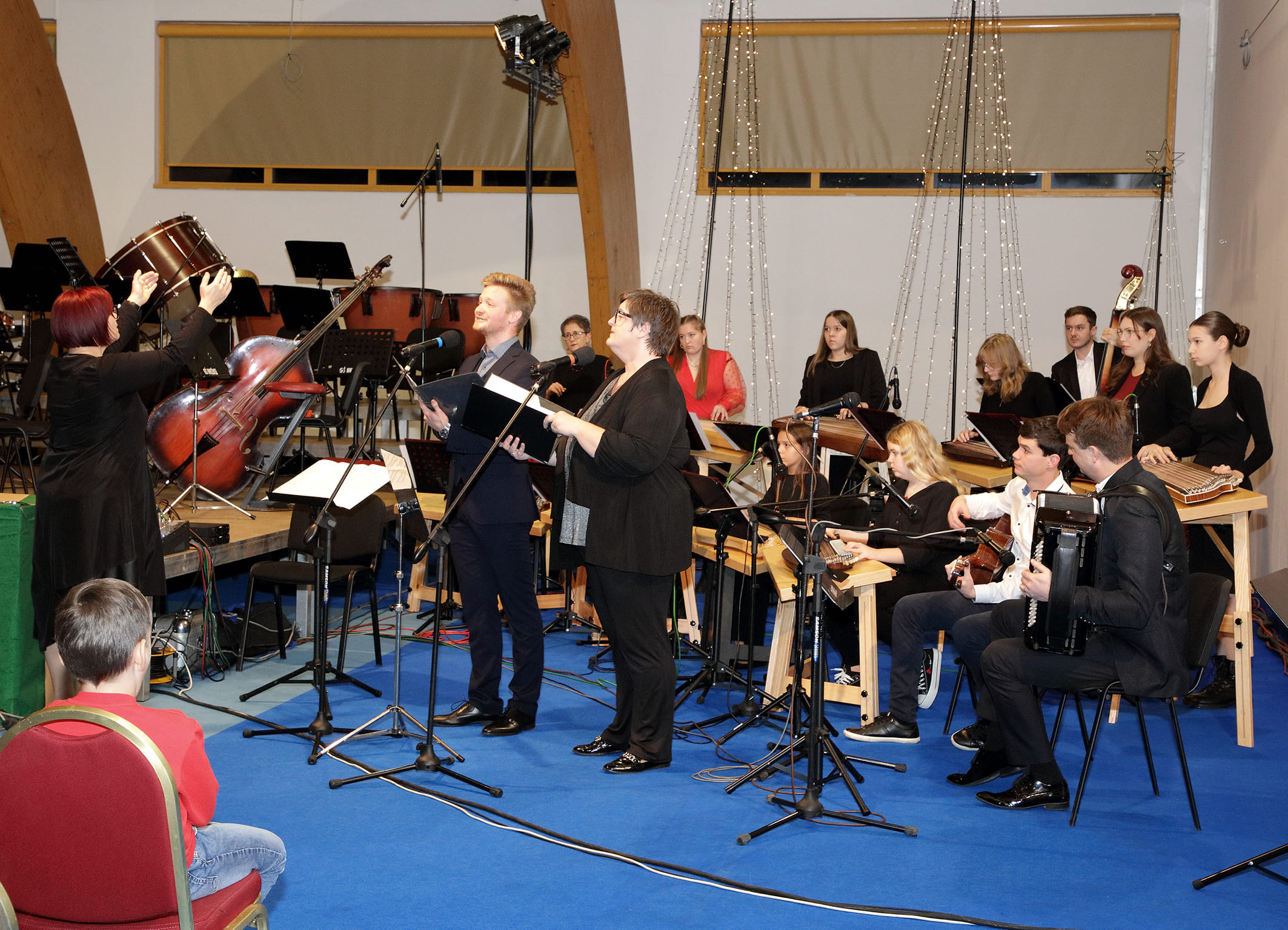 Koncert orkestrov in zbora