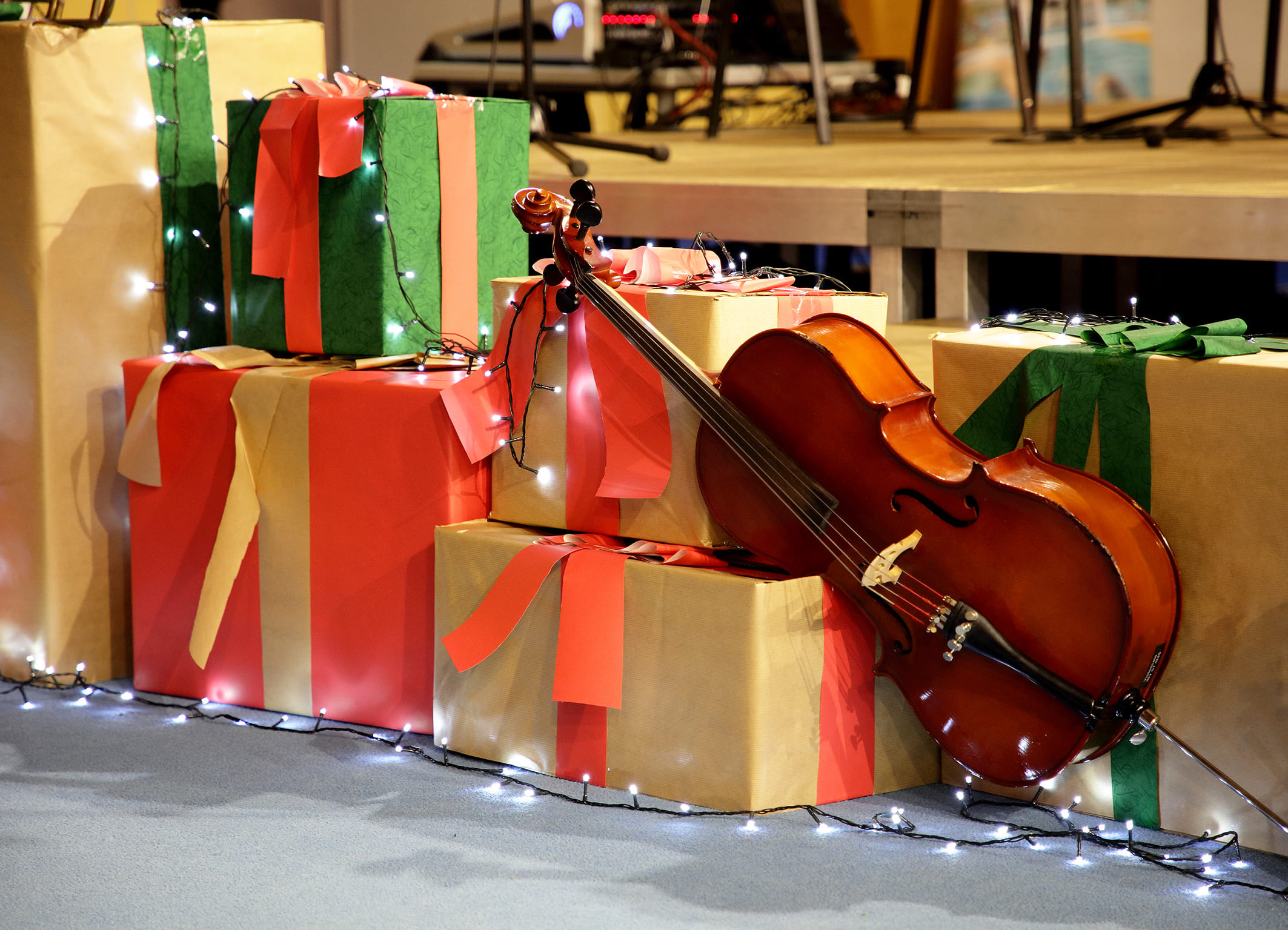 Koncert orkestrov in zbora