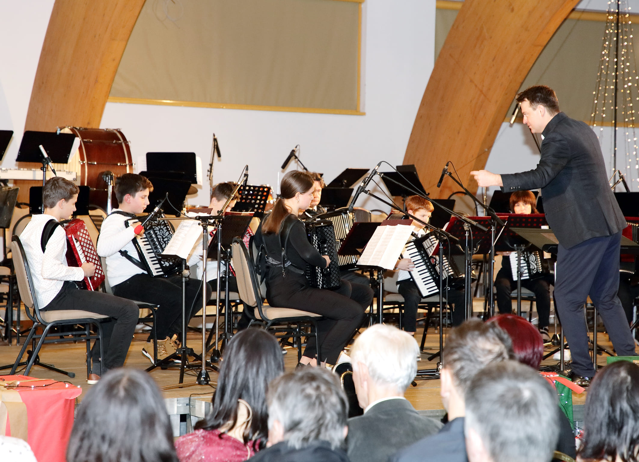 Koncert orkestrov in zborov