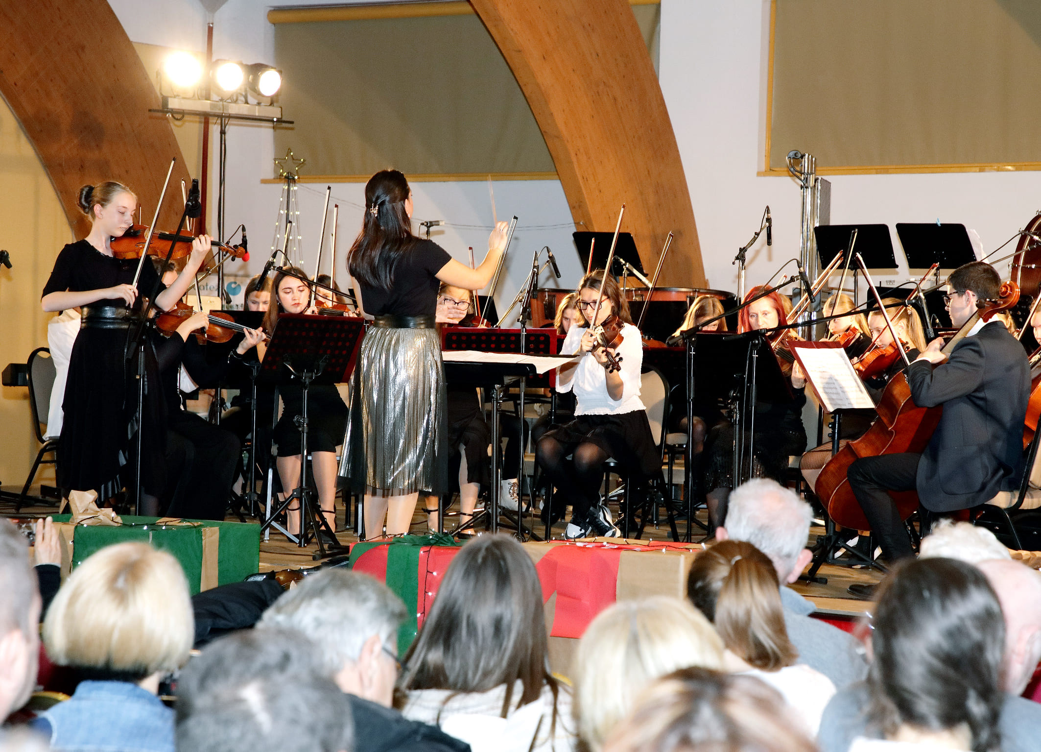 Koncert orkestrov in zborov