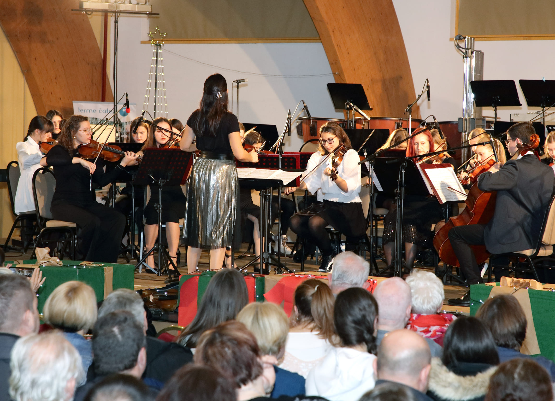 Koncert orkestrov in zborov